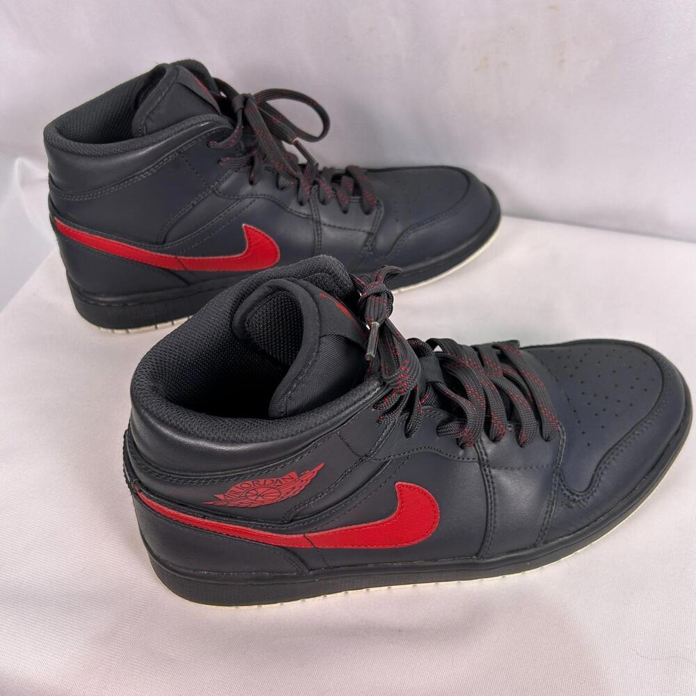Nike Air Jordan 1 Mid Black Red Men’s Size 9 Sneakers